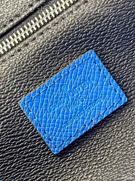 -28*15*16.5CM DOPP LOUIS KIT VUITTON 0824